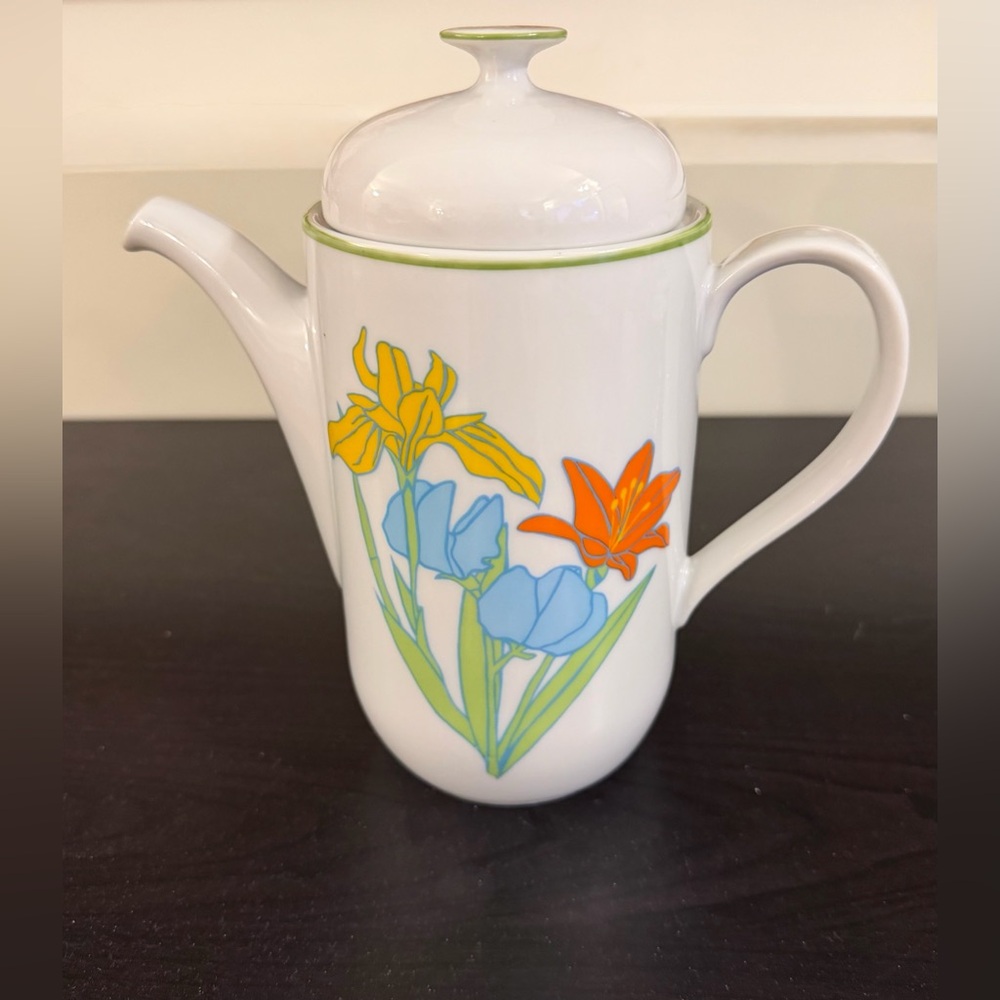Curaçao Toscany Teapot Japan Fine China